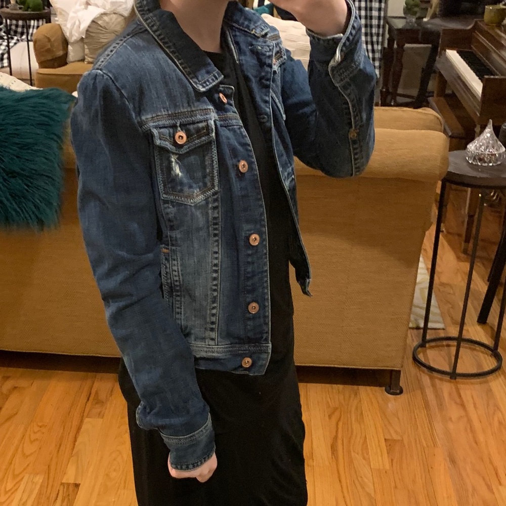 Aeropostale distressed Denim Jean Jacket!